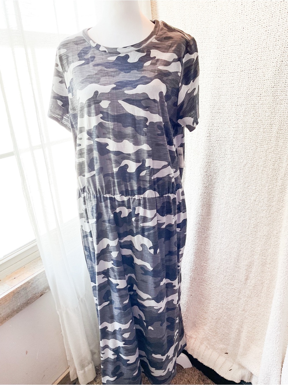 Old Navy Gray Camo Maxi Dress